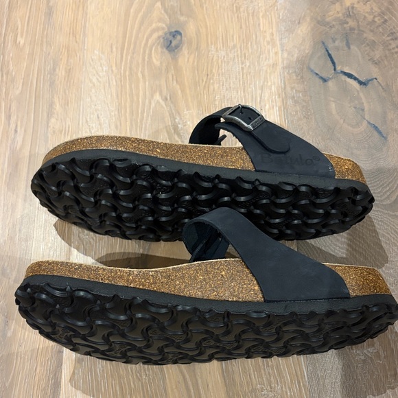 Betula by Birkenstock Black Strap Sandals with Tan Footbed - Picture 5 of 10